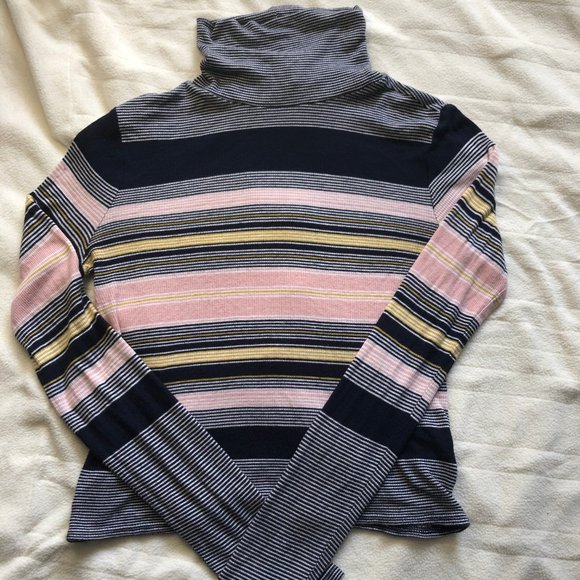 Retro Prince & Fox Cropped Turtleneck - Picture 2 of 5